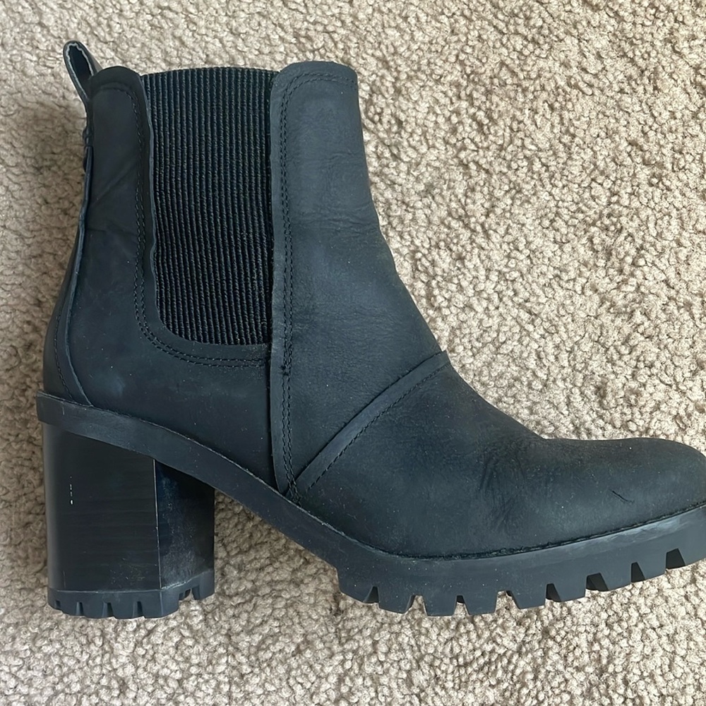 UGG Hazel Chelsea Boot